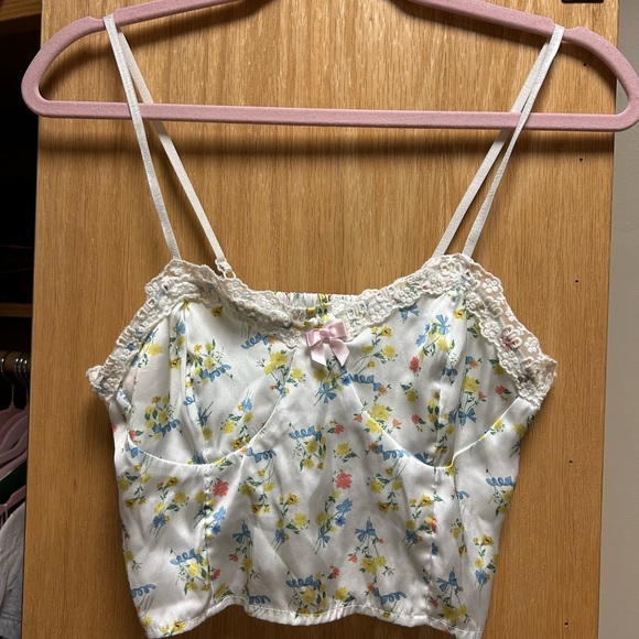 Floral Lace Trim Camisole Top - Picture 2 of 2